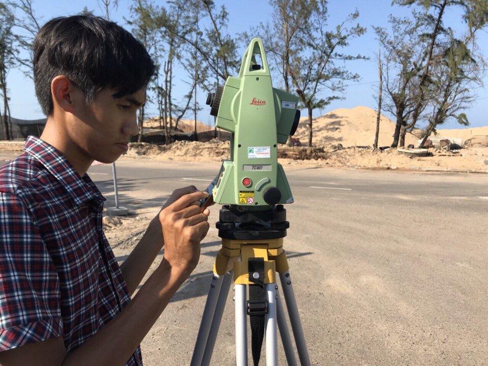 Lựa chọn máy toàn đạc Leica và Nikon để phục vụ cho công tác thi công các công trình đường xá và nhà cao tầng